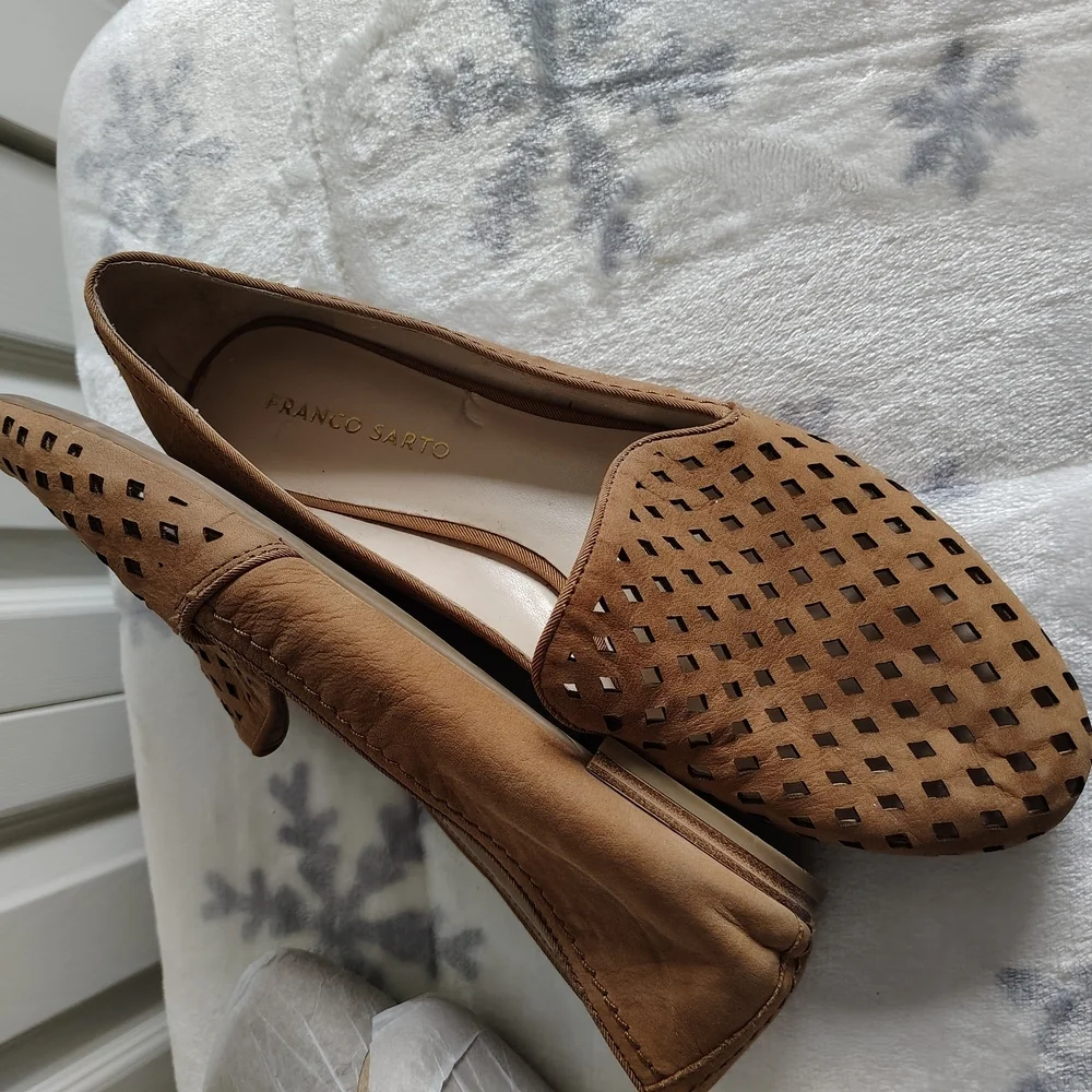 Franco Sarto Zerbino Tan Loafers with laser Cut Detail 9.5 - Picture 6 of 8